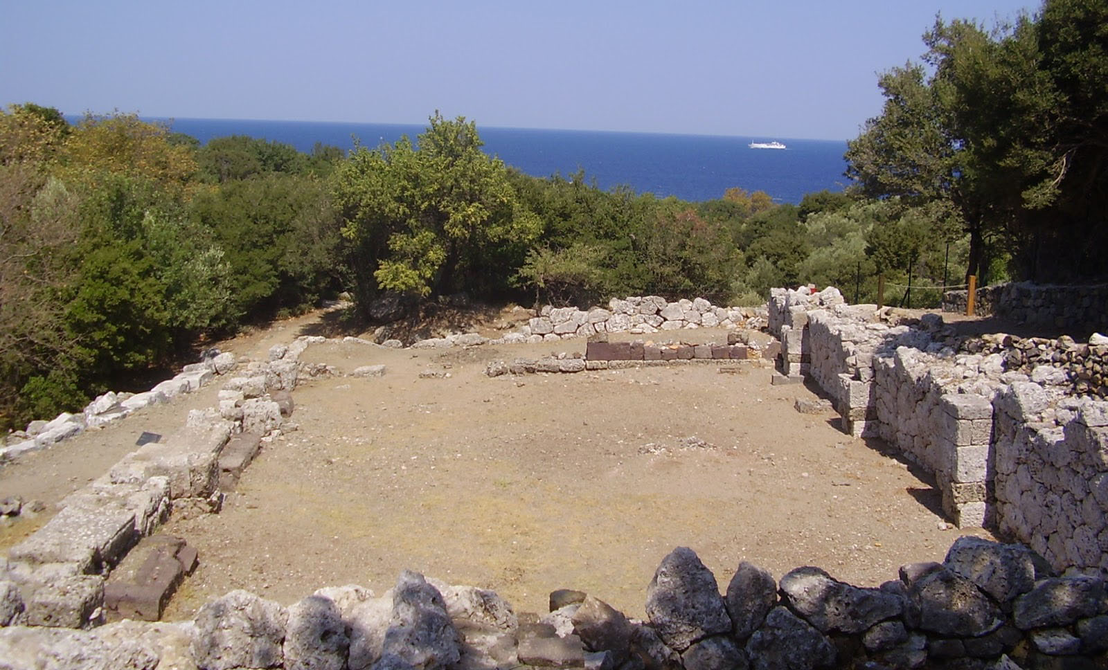 Αρχαιολογικός Χώρος Παλαιόπολης